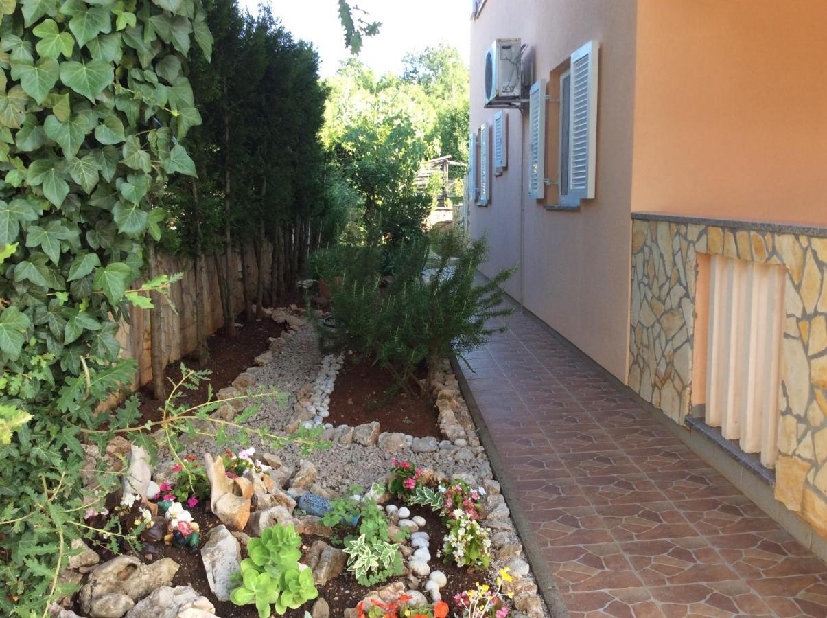 Apartments Coral, Klimno, Island Krk Luaran gambar