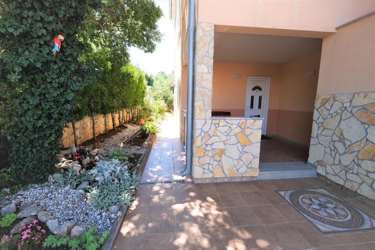 Apartments Coral, Klimno, Island Krk Luaran gambar