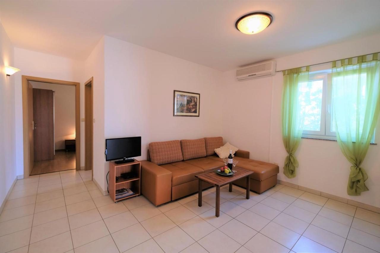 Apartments Coral, Klimno, Island Krk Luaran gambar
