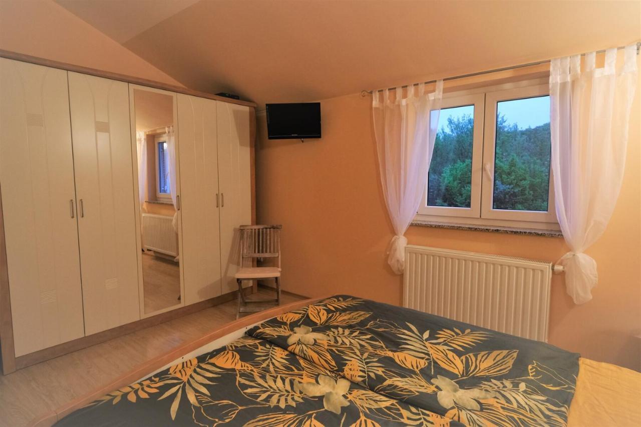 Apartments Coral, Klimno, Island Krk Luaran gambar