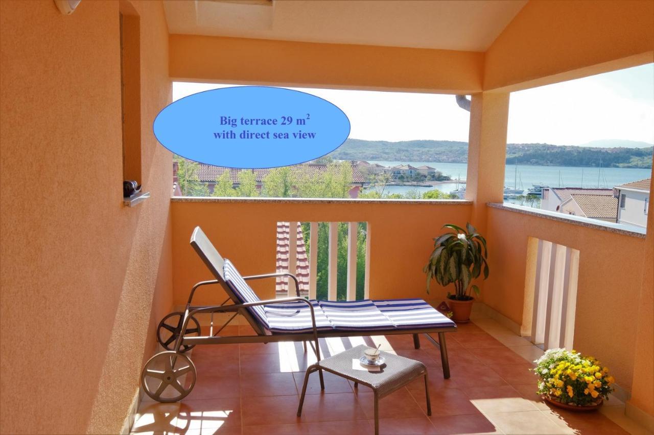 Apartments Coral, Klimno, Island Krk Luaran gambar